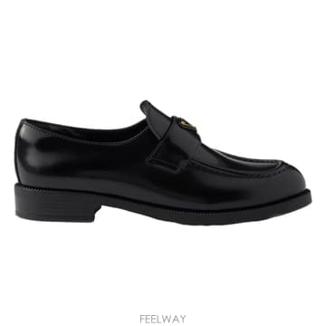 PRADA 26FW ����� �귯�õ� ���� ���� ���� 1D329N FDX25 055 F000226FW ����� �귯�õ� ���� ���� ���� 1D329N FDX25 055 F
