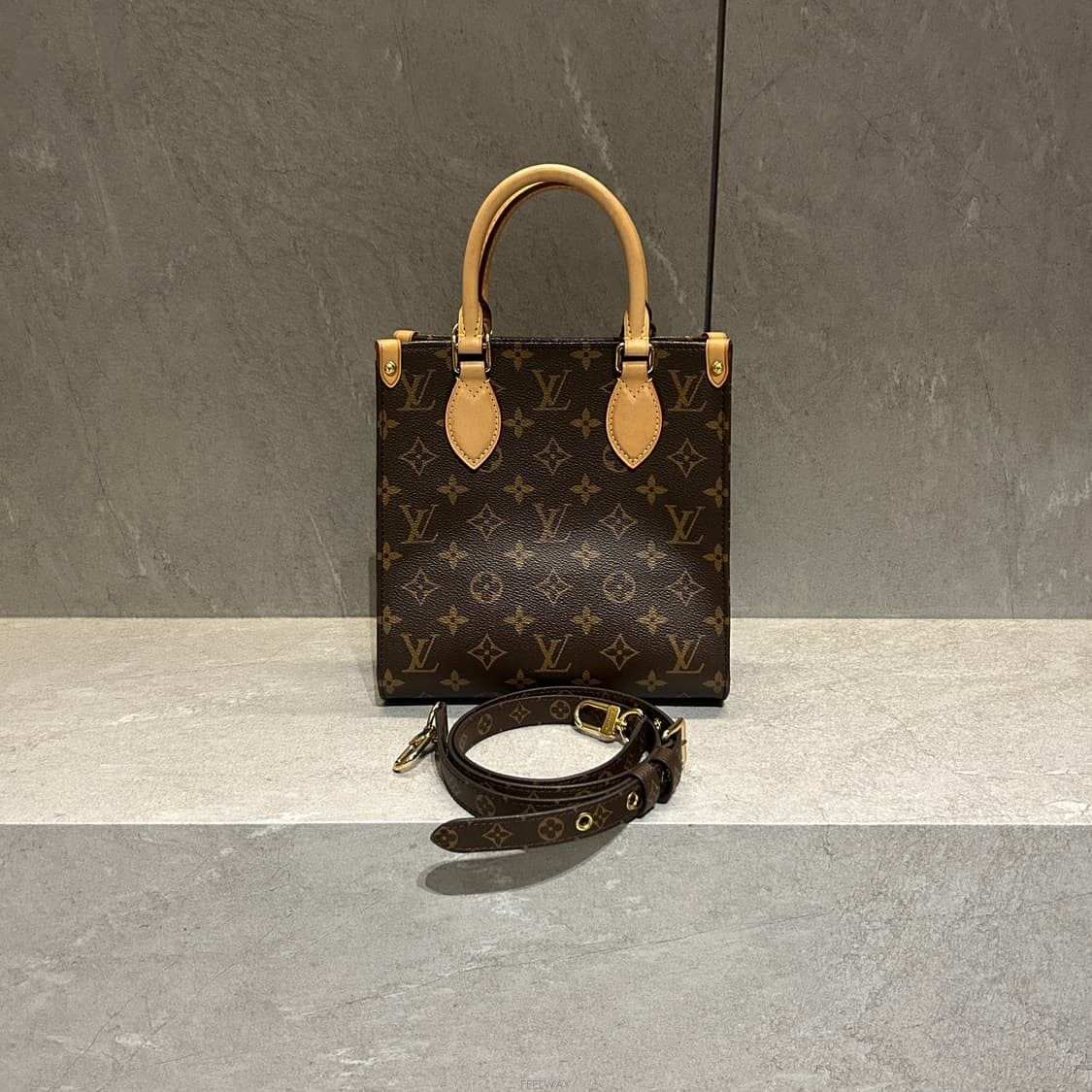 Louis Vuitton ���̺��� ���׷� ���ö� BB���̺��� ���׷� ���ö� BB