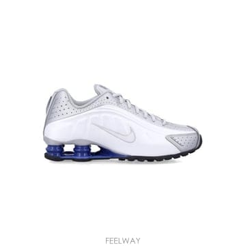 25FW 나이키 샥스 R4 스니커즈 HQ1988 102 WHITE METALLIC SILVER