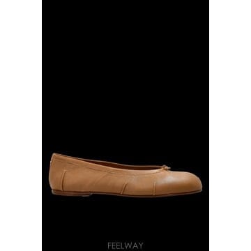 Maison Margiela 26FW �������������� Ballet flats with Tabi cutout S58WZ0127P3753T4026FW �������������� Ballet flats with Tabi cutout S58W