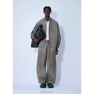 25 F/W 발렌시아가 워싱 코튼 트랙 팬츠 838828 TSP01  B0111760131