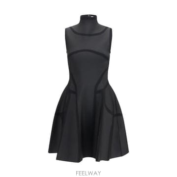 Alexander Mcqueen 26FW �˷���� ���� ���ǽ� A007CRQ1BH8 1010 BLACK26FW �˷���� ���� ���ǽ� A007CRQ1BH8 1010 BLACK