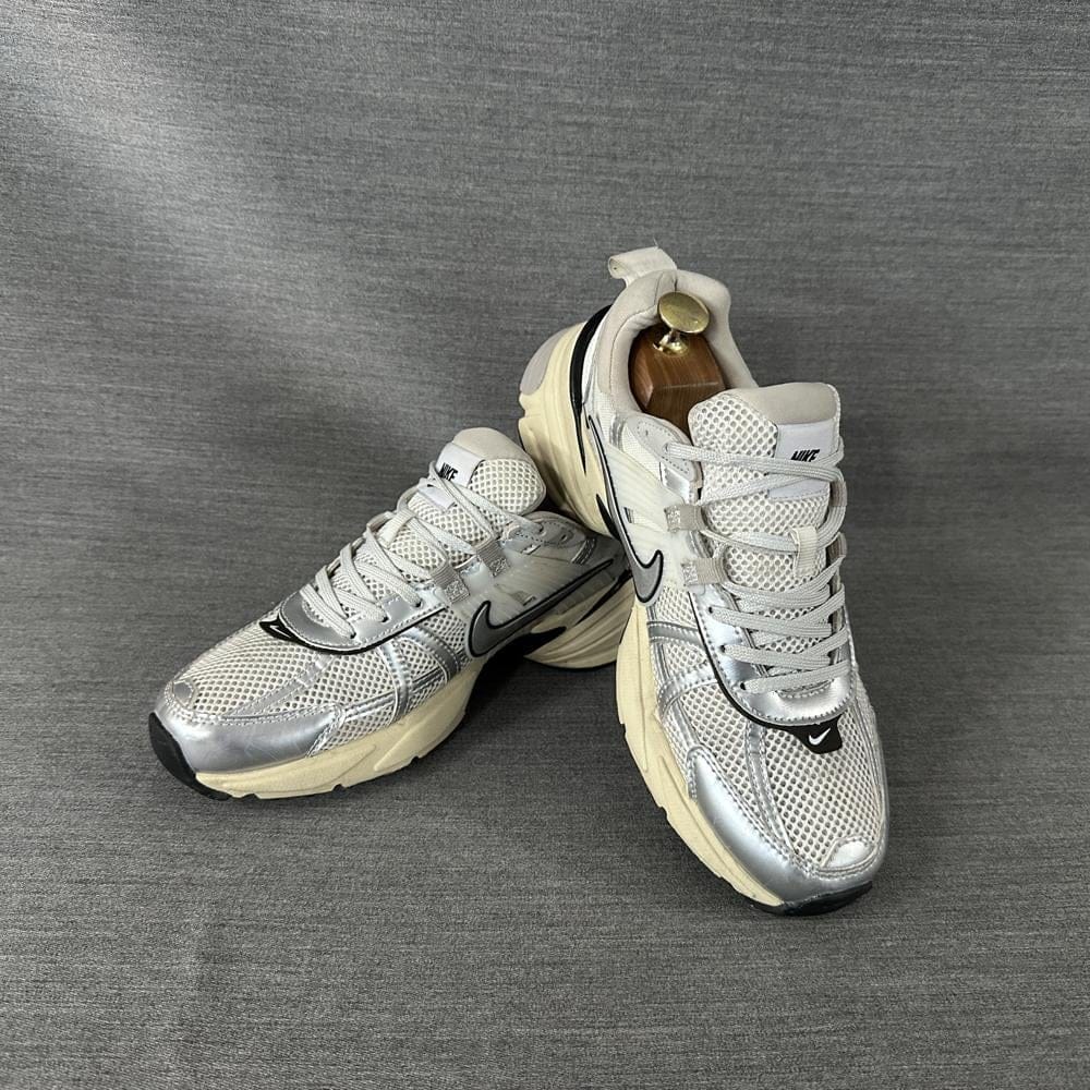 Nike ����Ű V2K �� ���� ȭ��Ʈ ��Ż���ǹ�/����(265mm)/s2301/�����ֻ���Ű V2K �� ���� ȭ��Ʈ ��Ż���ǹ�/����(265mm)/s2301