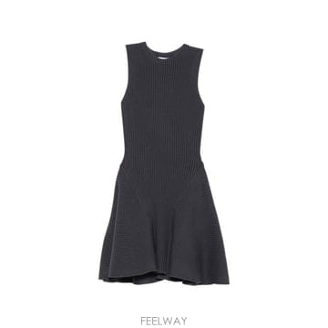 Alaia 26FW �˶��̾� �̵� ���ǽ� AA9R3250K303D 822 GRIS BLEU26FW �˶��̾� �̵� ���ǽ� AA9R3250K303D 822 GRIS BLEU