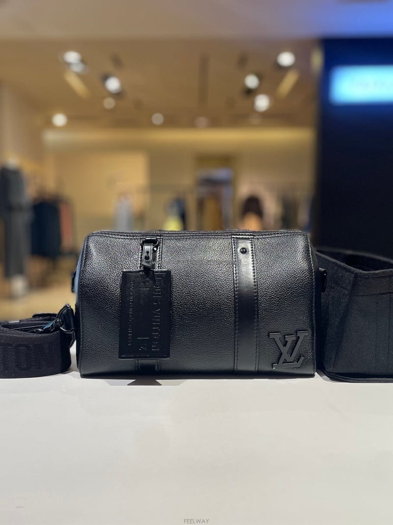 Louis Vuitton ���̺��� ��Ƽ Ű�� ũ�ν��� ����Ĩ M59255���̺��� ��Ƽ Ű�� ũ�ν��� ����Ĩ M59255