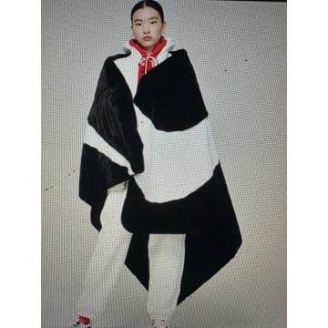 나이키 NSW 인조 퍼 블랭킷 블랙 화이트