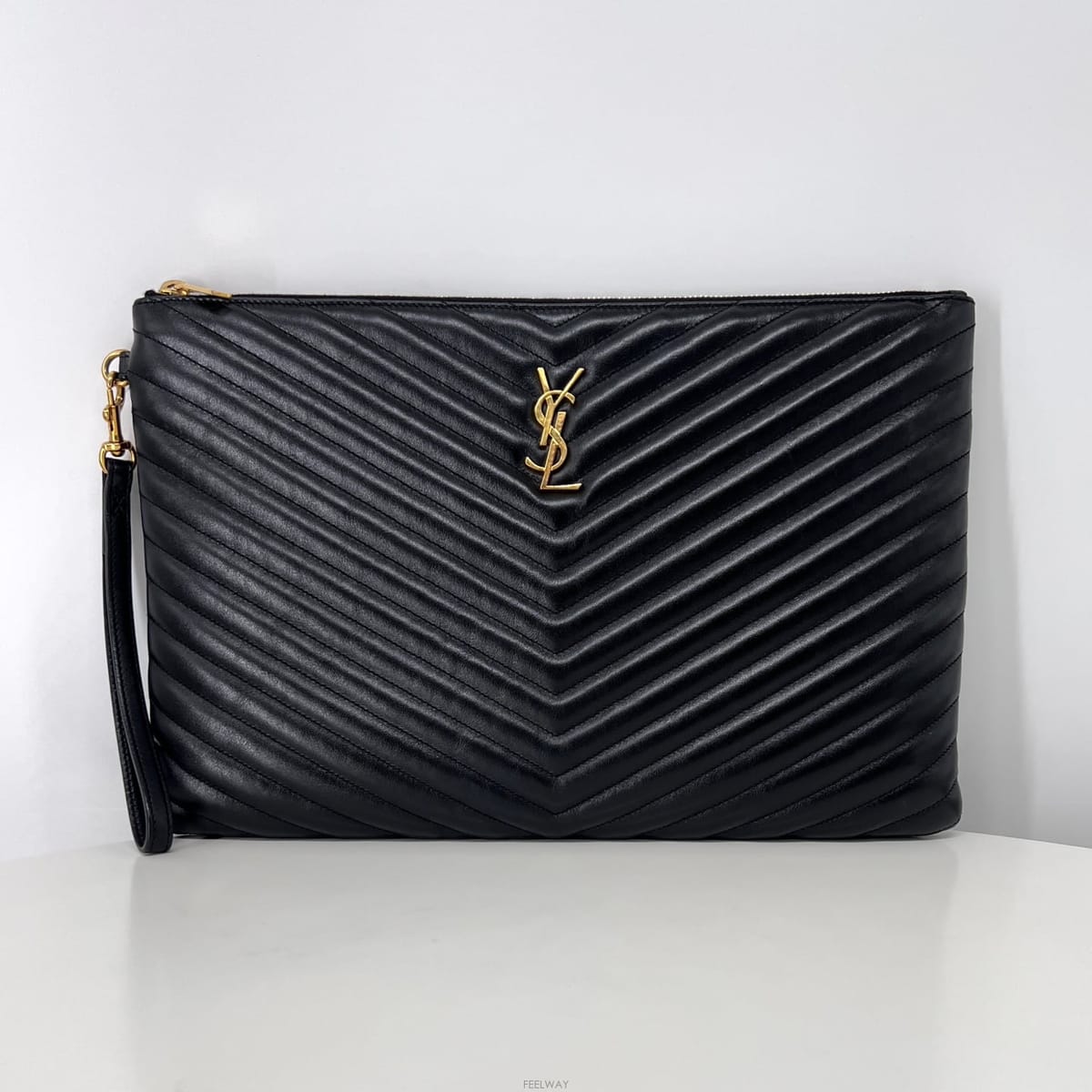 Saint Laurent ���ζ� ���׷� ��Ʋ�� Ŭ��ġ�� ���� (440222)���ζ� ���׷� ��Ʋ�� Ŭ��ġ�� ���� (440222)