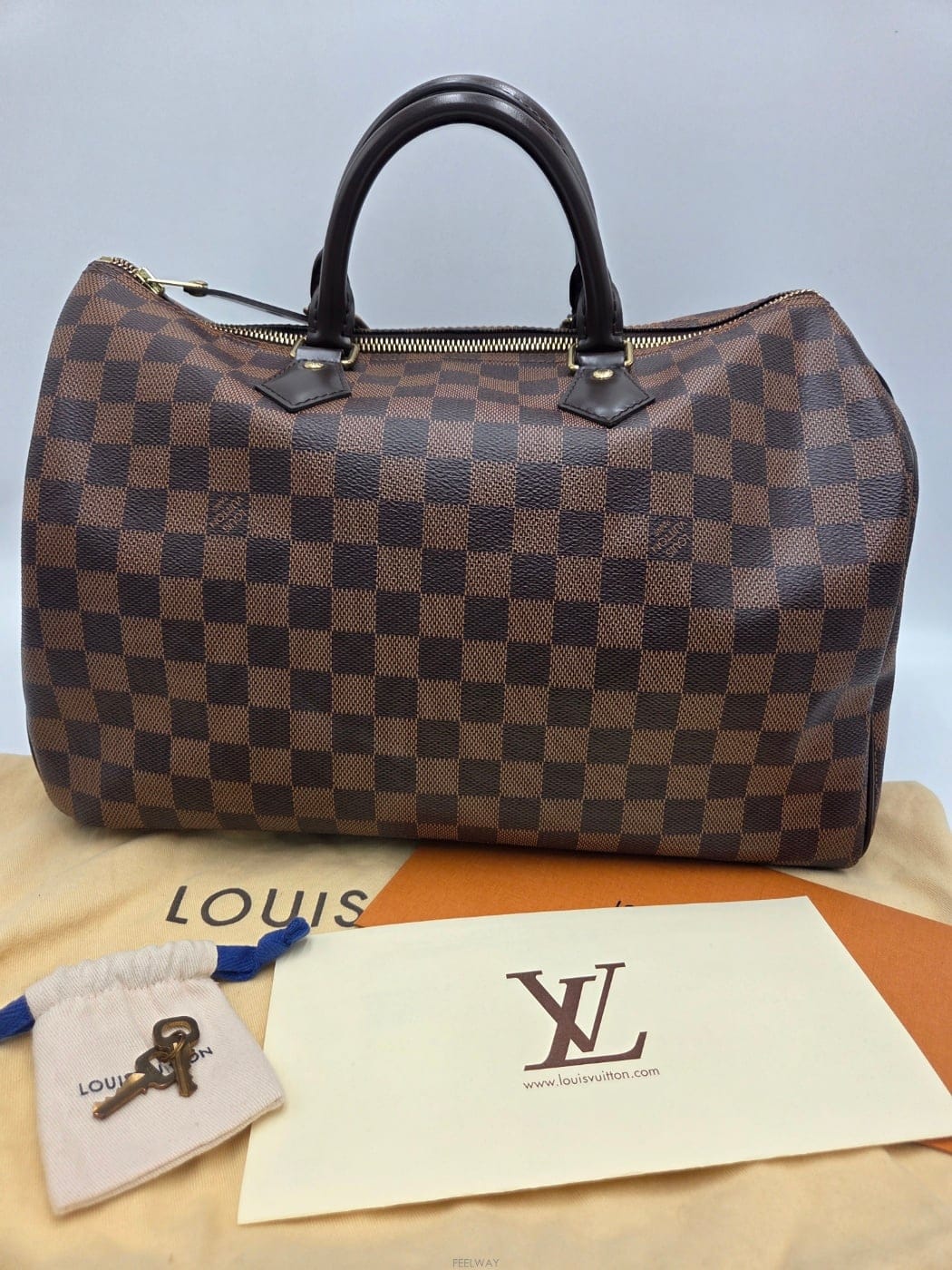 Louis Vuitton ���̺��� �ٹ̿� ���ǵ� 35 N41523 (19�� ����  ��ȭ�� ����)���̺��� �ٹ̿� ���ǵ� 35 N41523 (19�� ����  ��ȭ�� ��