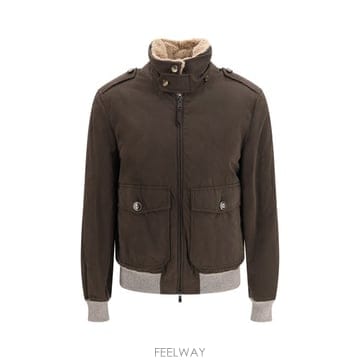 Brunello Cucinelli �ؿ� ���¸���� AW26 ���ڷ���ġ�ڸ� ���� �ν� ó���� ��ũ�� ��ư ���翡 Thermore �е��� ���ؿ� ���¸���� AW26 ���ڷ���ġ�ڸ� ���� �ν� ó����