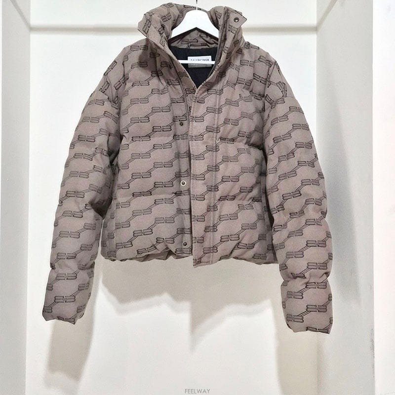 Balenciaga �߷��þư� BB ����������� Ǫ�� ũ�� �е� ���� (681883) L120286�߷��þư� BB ����������� Ǫ�� ũ�� �е� ���� (681883