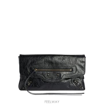 Balenciaga 26FW �߷��þư� �� ��Ƽ Ŭ��ġ 873386 2ABEK 1000 BLACK26FW �߷��þư� �� ��Ƽ Ŭ��ġ 873386 2ABEK 1000 BLACK