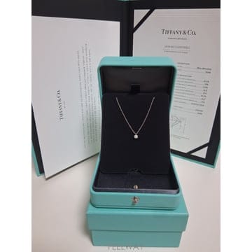 TIFFANY & Co Ƽ�Ĵ� 2.2�� ���̾� (0.22ct) �ָ��׾� �÷�Ƽ�� �����Ƽ�Ĵ� 2.2�� ���̾� (0.22ct) �ָ��׾� �÷�Ƽ�� �����