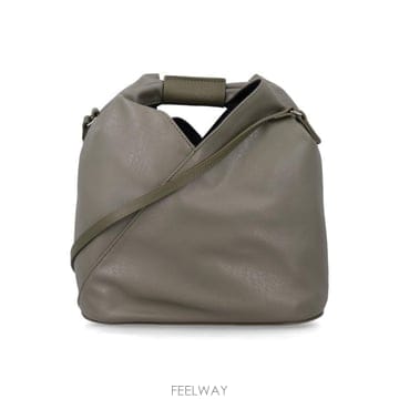 Maison Margiela 26FW �������������� Khaki Japanese ũ�ν��ٵ� �� in faux ���� SB6WD0026P83926FW �������������� Khaki Japanese ũ�ν��ٵ� �� in fa
