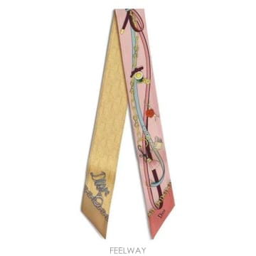 DIOR 26 FW ��ũ �� ���� Saddle Charms ���� �� ��� ������ũ ���� ��ī��26 FW ��ũ �� ���� Saddle Charms ���� �� ��� ������ũ