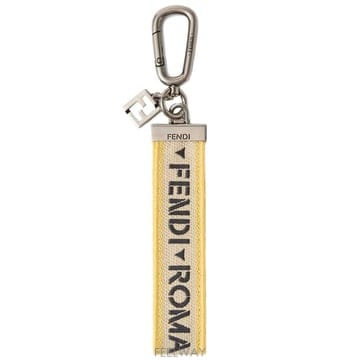 인더샵 FENDI 펜디 베이지 키링