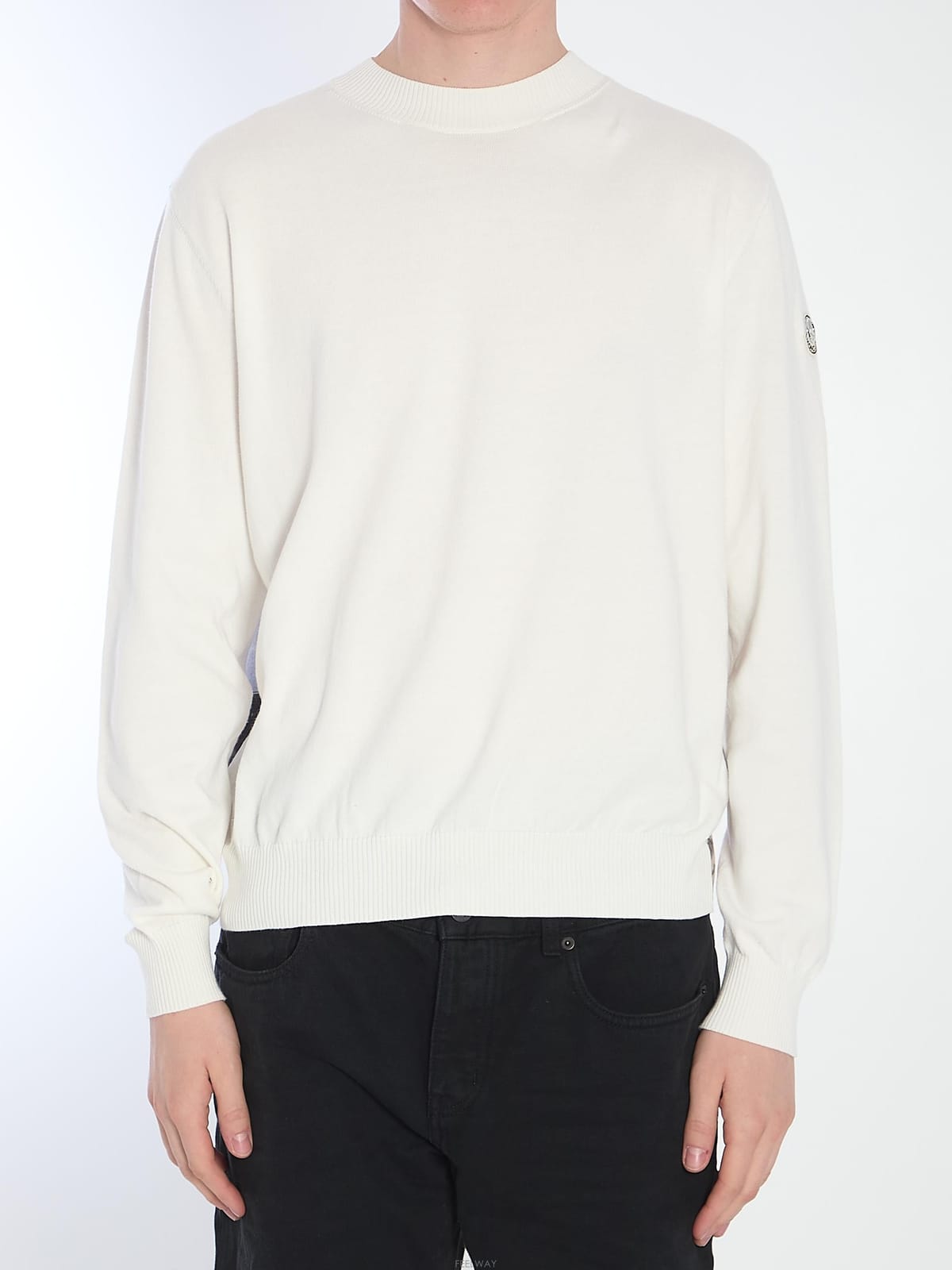 Moncler 25 S/S ��Ŭ���� ����Ʈ ������ 9C00004M1113034 B002162846325 S/S ��Ŭ���� ����Ʈ ������ 9C00004M1113034 B0021628