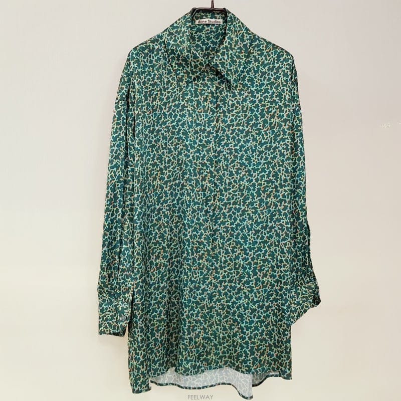Acne ACNE STUDIOS ��ũ�׽�Ʃ��� �����ĵ� ��ƾ ������ ���� ����콺 C378ACNE STUDIOS ��ũ�׽�Ʃ��� �����ĵ� ��ƾ ������ ���� 