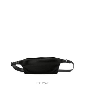 Issey Miyake 26FW �ȹ� �ø��� �̼��� �̾��� ���� HP68AG411 15 BLACK26FW �ȹ� �ø��� �̼��� �̾��� ���� HP68AG411 15 BLACK