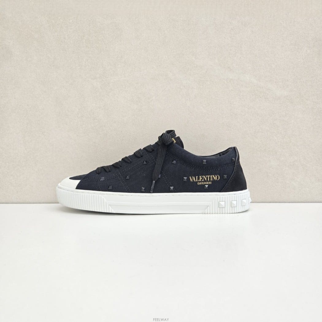 Valentino �߷�Ƽ�� �����͵� ���� ���� ����Ŀ�� 40�߷�Ƽ�� �����͵� ���� ���� ����Ŀ�� 40