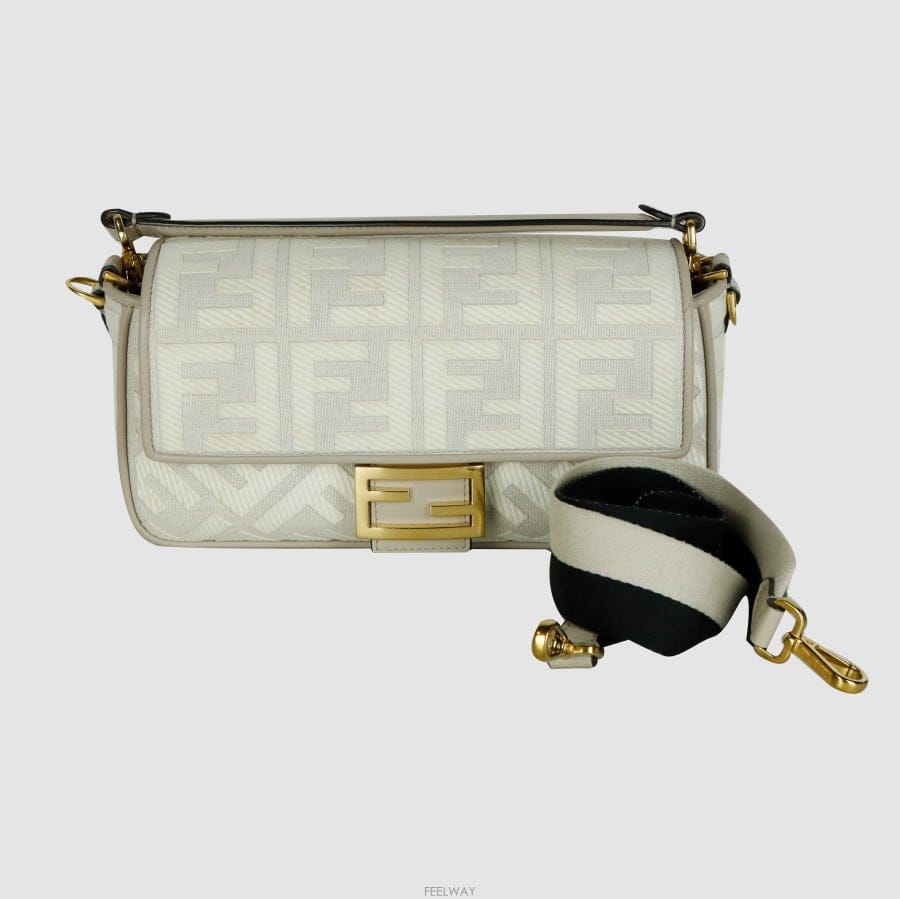 FENDI [�Ƹ�����]�̵� ��� FF �ٰ�Ʈ ����� ũ�ν���8BR600[�Ƹ�����]�̵� ��� FF �ٰ�Ʈ ����� ũ�ν���8BR600