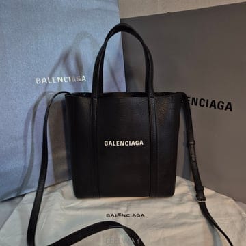 Balenciaga �߷��þư� ���긮���� ��Ʈ�ؼ���� �����̹�߷��þư� ���긮���� ��Ʈ�ؼ���� �����̹�