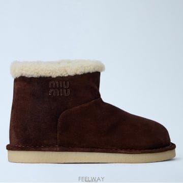 Miu Miu 26 FW �̿�̿� �ΰ� ��ġ �þ �����̵� ��Ŭ ���� 5T515E Z0G F000326 FW �̿�̿� �ΰ� ��ġ �þ �����̵� ��Ŭ ���� 5T5