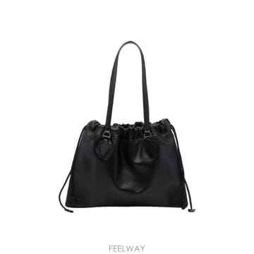 인더샵 JIMMY CHOO 지미추 블랙 버킷백