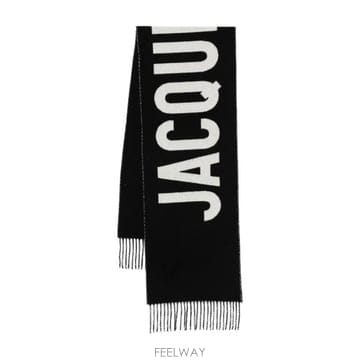 Jacquemus 26FW ��ũ���� ���÷� ��ī�� ACU00435AOT4001 990 BLACK26FW ��ũ���� ���÷� ��ī�� ACU00435AOT4001 990 BLACK