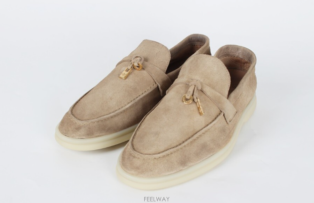 Loro Piana [���Ÿ�����]�ڴ��Ϲ�ۡ� �η��ǾƳ� �����ũ ���� ���� ���庣���� 36.5(235)[���Ÿ�����]���Ϲ�� �η��ǾƳ� �����ũ ���� ���� ��