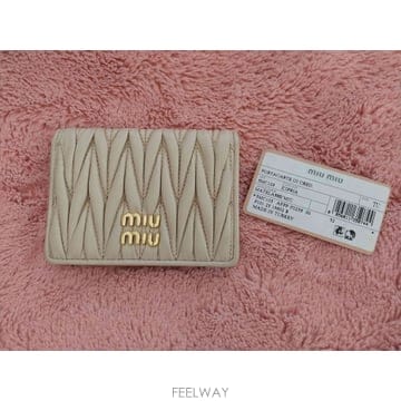 Miu Miu �̿�̿� ��Ʋ�� ���İ��� ī��Ȧ���̿�̿� ��Ʋ�� ���İ��� ī��Ȧ��