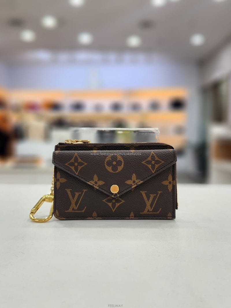 Louis Vuitton ���̺��� ���� ������ ī�� Ȧ�� ���� ����Ĩ M69431���̺��� ���� ������ ī�� Ȧ�� ���� ����Ĩ M69431