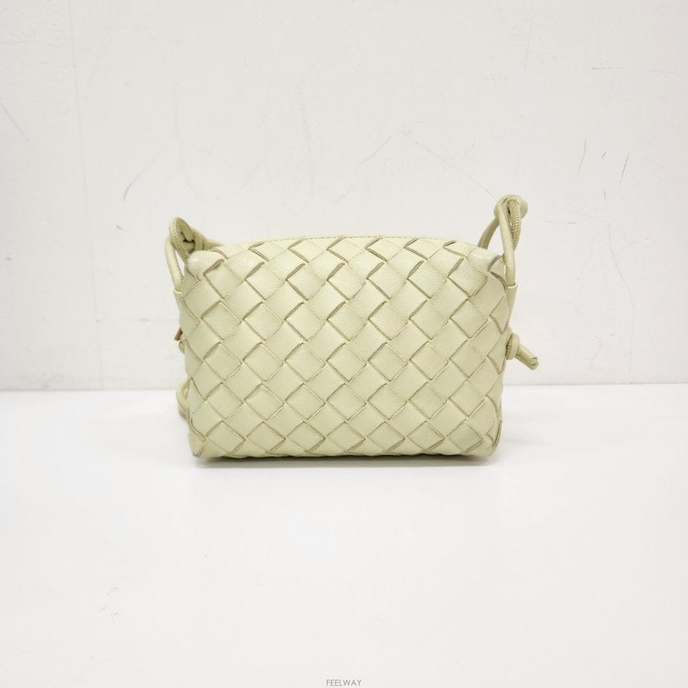 Bottega Veneta [�µ��߰���ǰ] ���װ�����Ÿ ���� �̴� ī�޶��[�µ��߰���ǰ] ���װ�����Ÿ ���� �̴� ī�޶��