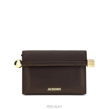 Jacquemus �δ��� JACQUEMUS ��ũ���� ���� Ŭ��ġ���δ��� JACQUEMUS ��ũ���� ���� Ŭ��ġ��