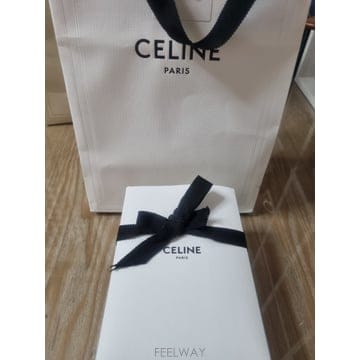 셀린느 트리옹프 스몰 플랩지갑 블랙