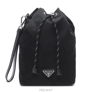 PRADA 26FW_0917 ���� ���ǵ�� �����Ϸ� �ﰢ�ΰ� �Ŀ�ġ 2NE067_2HE1_F000226FW_0917 ���� ���ǵ�� �����Ϸ� �ﰢ�ΰ� �Ŀ�ġ 2NE06