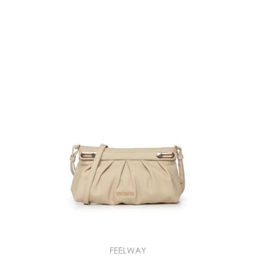 Moschino 26FW ��Ű�� ����� JC4279PP0PKU0 129 BUTTER26FW ��Ű�� ����� JC4279PP0PKU0 129 BUTTER