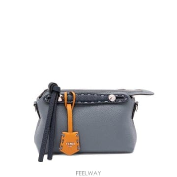 FENDI 26SS ��� ���̴����� ����Ʈ FF ��ī�� �̴Ϲ� 8BS098 AVTCF1UR5 MERCUR BORANG26SS ��� ���̴����� ����Ʈ FF ��ī�� �̴Ϲ� 8BS098 AV