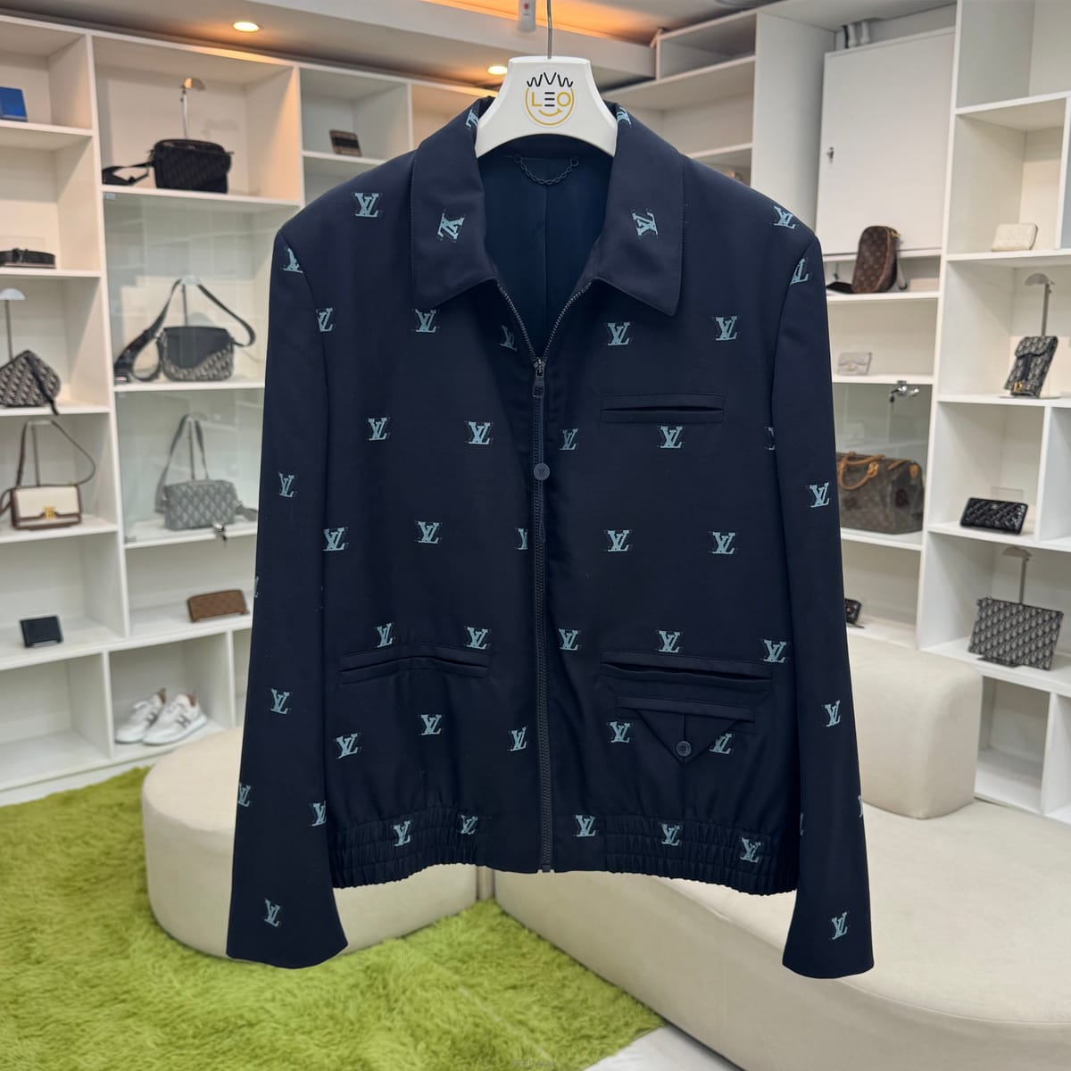Louis Vuitton ���̺��� LV ��Ʈ ���� ��ī�� ������ ���Ϸ��̺��� LV ��Ʈ ���� ��ī�� ������ ����