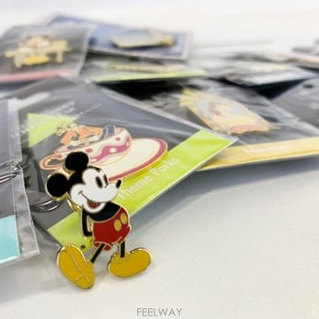 DISNEY 디즈니 뱃지 미키마우스 외 디즈니캐릭터 18종세트 시계 열쇠고리 A165
