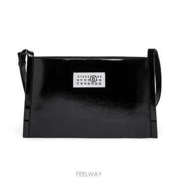 26FW MM6마르지엘라 로고패치 클러치백