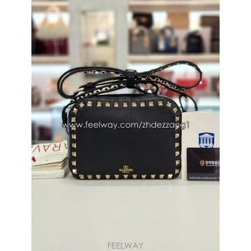 발렌티노 락스터드 카메라백 4W2B0809VSF