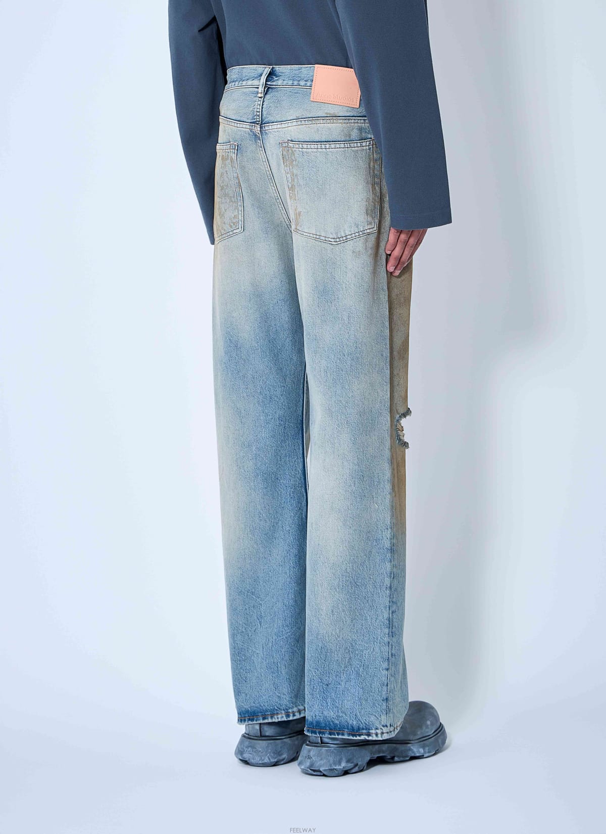 Acne 25 S/S ��ũ�� ��Ʃ��� 2021M ��Ʈ���� �� B00403-8 B011157667125 S/S ��ũ�� ��Ʃ��� 2021M ��Ʈ���� �� B00403-8 B0