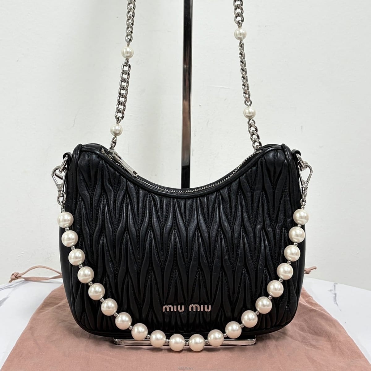 Miu Miu �̿�̿� ��Ʋ�� ���� �� ũ�ν��� & ����� ���� (5BH211)�̿�̿� ��Ʋ�� ���� �� ũ�ν��� & ����� ���� (5BH2