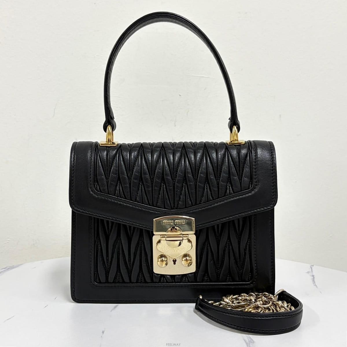 Miu Miu �̿�̿� ���ǵ��� ���׶� ž�ڵ� ��Ʈ�� & ����� ���� (5BA193)�̿�̿� ���ǵ��� ���׶� ž�ڵ� ��Ʈ�� & ����� ����