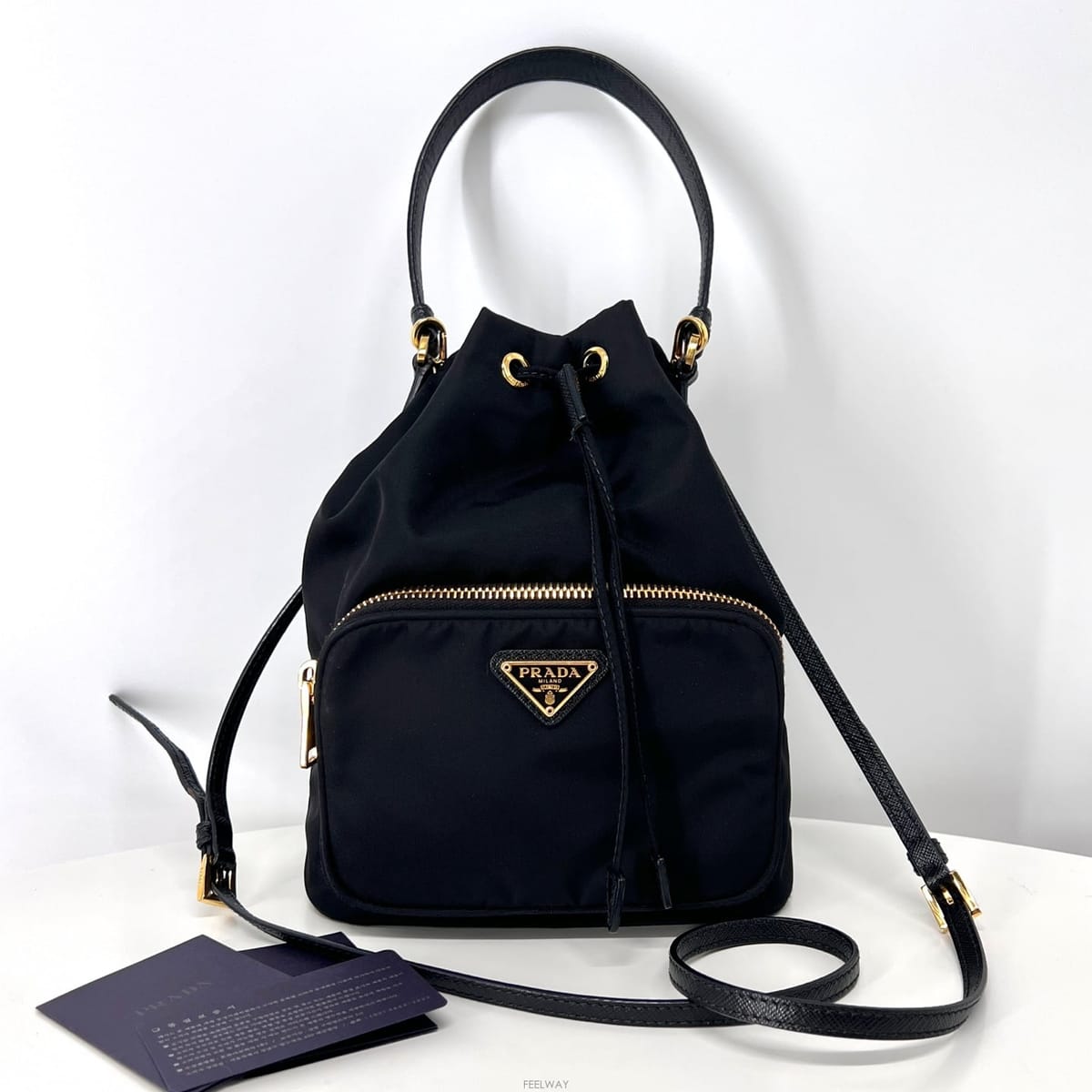 PRADA ����� �����Ϸ� �ﰢ�ΰ� ��Ŷ�� ũ�ν��� ���� (1BH038)����� �����Ϸ� �ﰢ�ΰ� ��Ŷ�� ũ�ν��� ���� (1BH038)