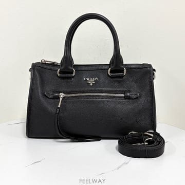 프라다 비텔로 피닉스 모터백 토트백 블랙