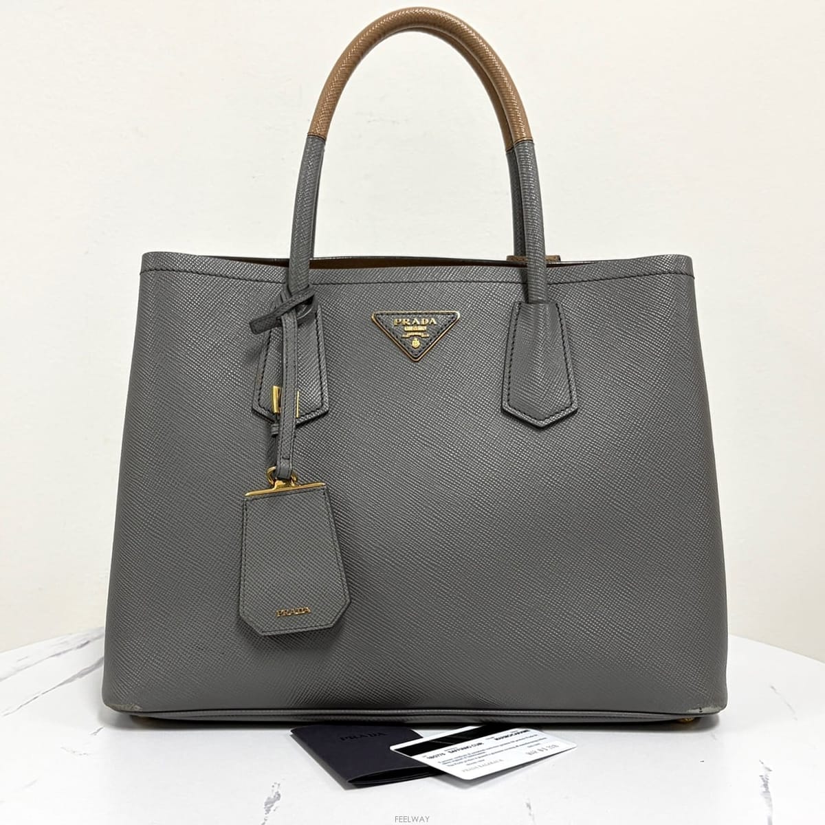 PRADA ����� ���ǾƳ� �κ��� ��Ʈ�� & ����� �̵� (1BG775)����� ���ǾƳ� �κ��� ��Ʈ�� & ����� �̵� (1BG775)