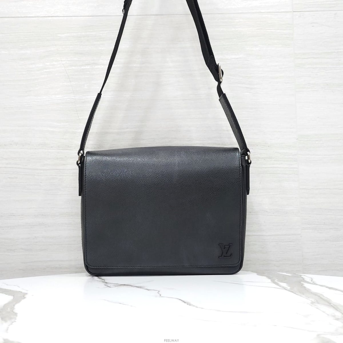 Louis Vuitton [������] ���̺��� LV ��Ʈ��Ʈ PM Ÿ�̰� �޽����� M40990[������] ���̺��� LV ��Ʈ��Ʈ PM Ÿ�̰� �޽����� M40