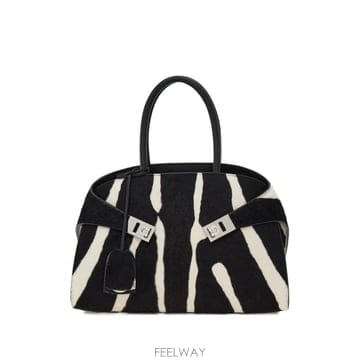 Ferragamo ���Ϲ�� ��󰡸� ��� �����÷� �ڵ�� M���Ϲ�� ��󰡸� ��� �����÷� �ڵ�� M