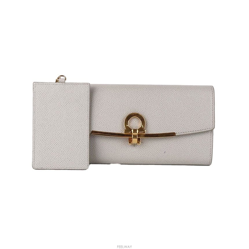 Ferragamo [�߰���ǰ�ٿ�] ��󰡸� ��ġ�� ��Ƽ��Ż ���� ������ 22D150 0747761[�߰���ǰ�ٿ�] ��󰡸� ��ġ�� ��Ƽ��Ż ���� ������ 22